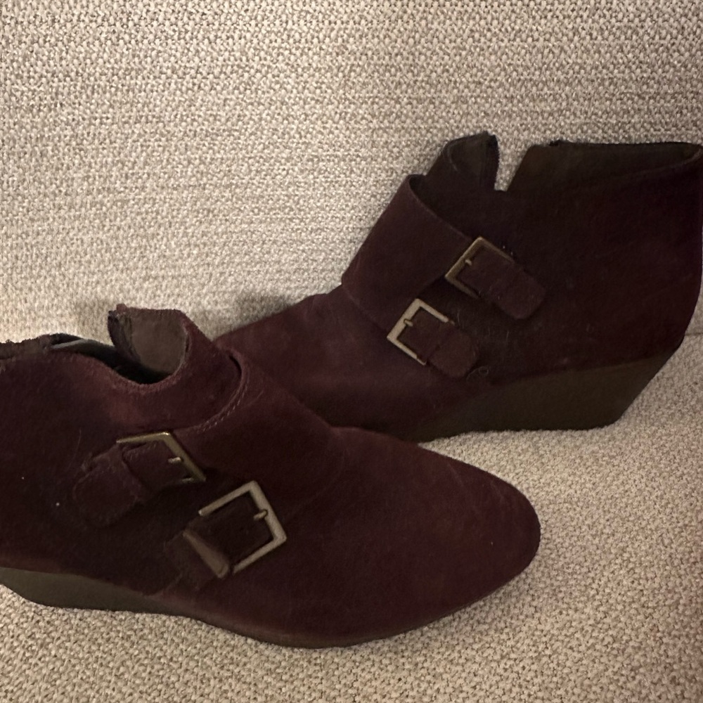 Munro wedge boots